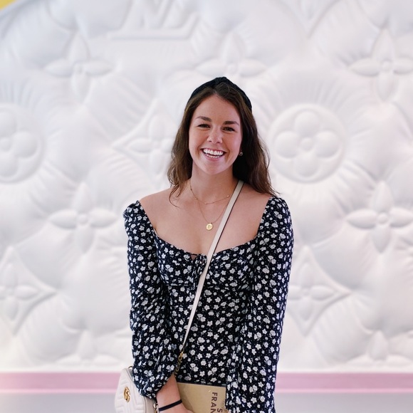 Meet your Posher, Kaela - Picture 3 of 4